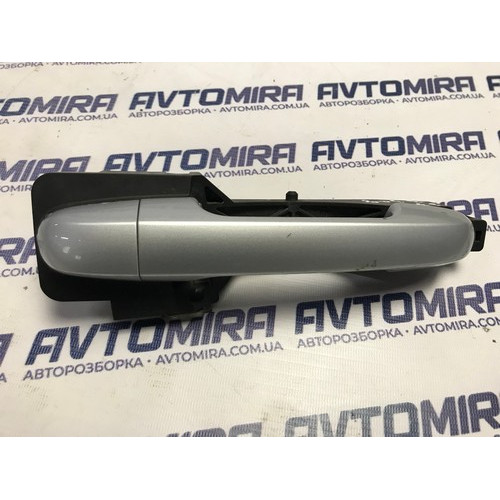 Ручка двери задней правой наружная Hyundai i30 (цвет 2R) 2007-2012 826651H000